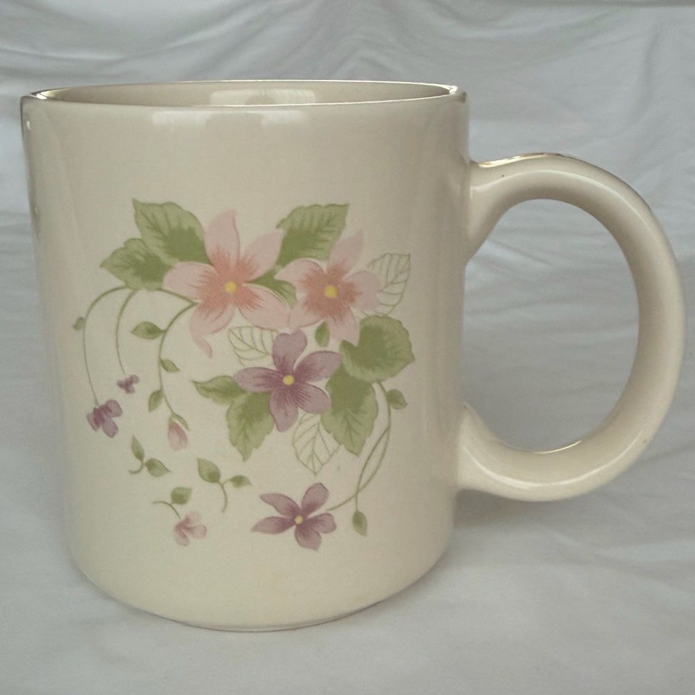 Vintage Beige Floral Violets Retro Ceramic Speckled Glazed Stoneware Coffee Mug
